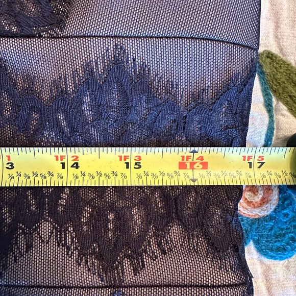 Black Lace Top Perfect for Formal Events - Picture 7 of 8